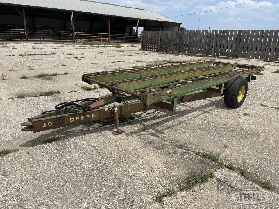 John Deere 200 Bale Transportation