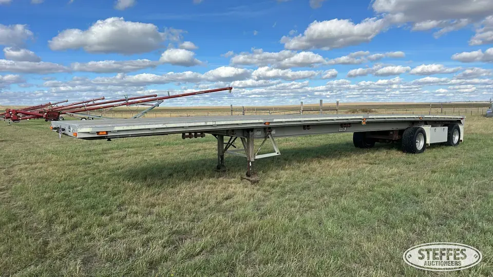 1996 East Semi Flatbed Trailer