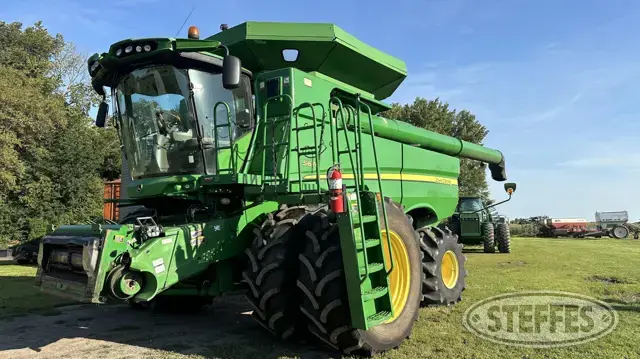 2012 John Deere S670
