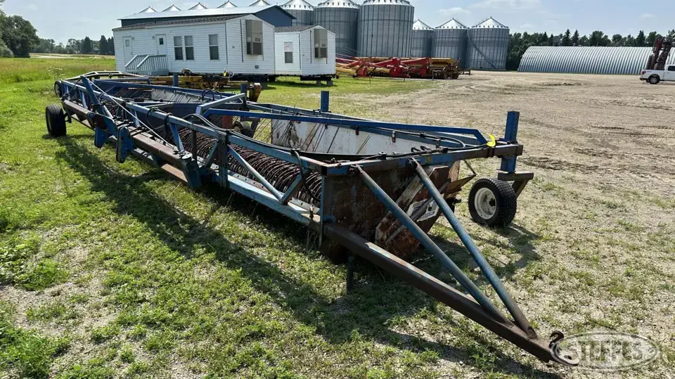 Todd's Fabrication Inc. Edible Bean Windrower