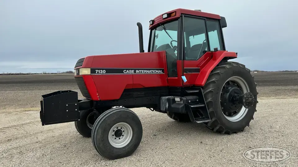 1988 Case IH 7130 2WD Tractor