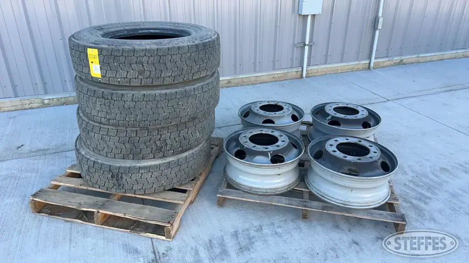 (4) Bridgestone 295/75R22.5 truck tires