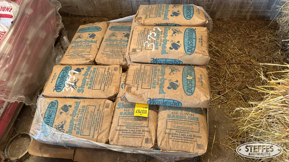 Waukesha Shur-tred barn lime Farm Support Item