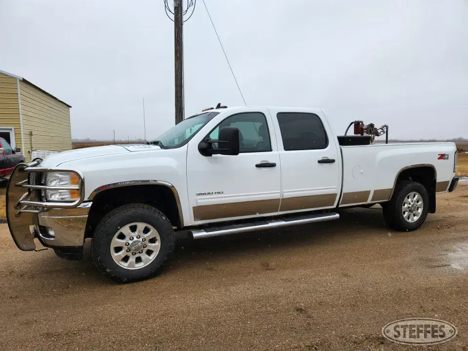 2011 Chevrolet Silverado 3500 1 Ton Pickup