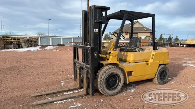 1995 CAT DPL40