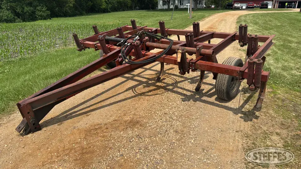 White Chisel Plow