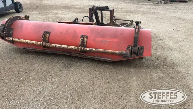 Plow-Spreader truck snow plow
