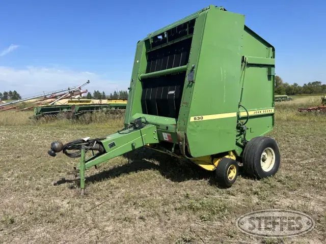 1984 John Deere 530
