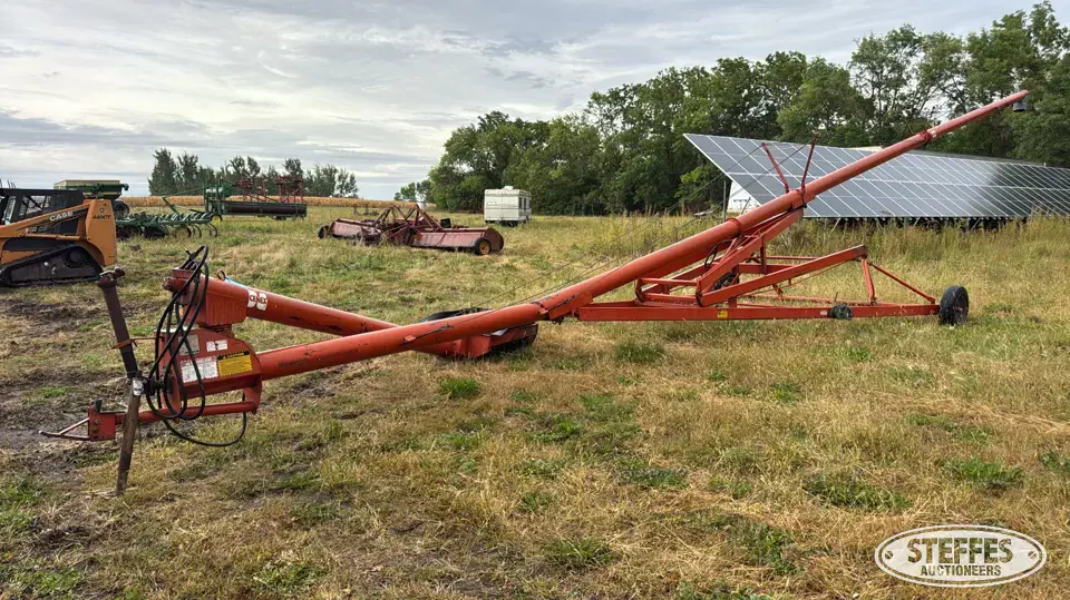 Cenex swing hopper auger