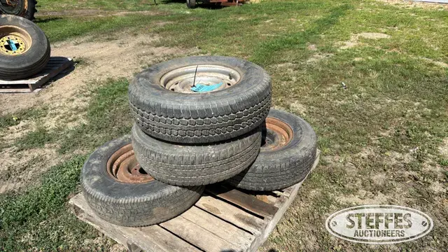 (5) 15” tires