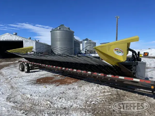 2004 Agco 7000