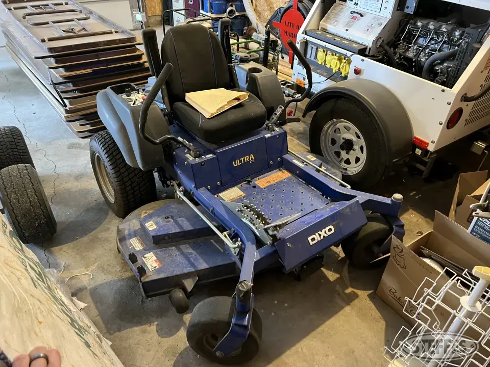 2012 Dixon Ultra 61 Lawn Tractor
