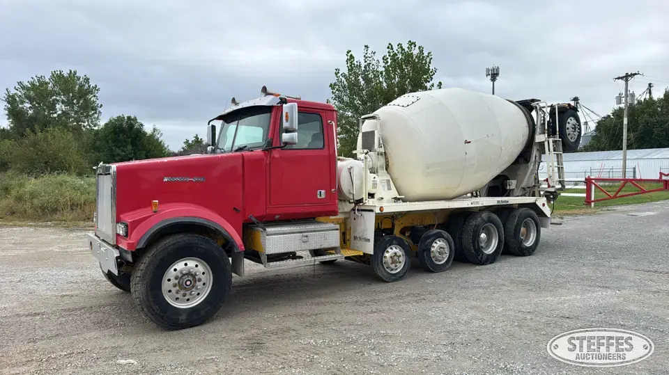 2005 Western Star 4900FA Mixer Truck