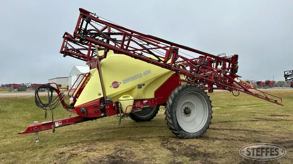 Hardi Navigator 4000 Pull-Type Sprayer
