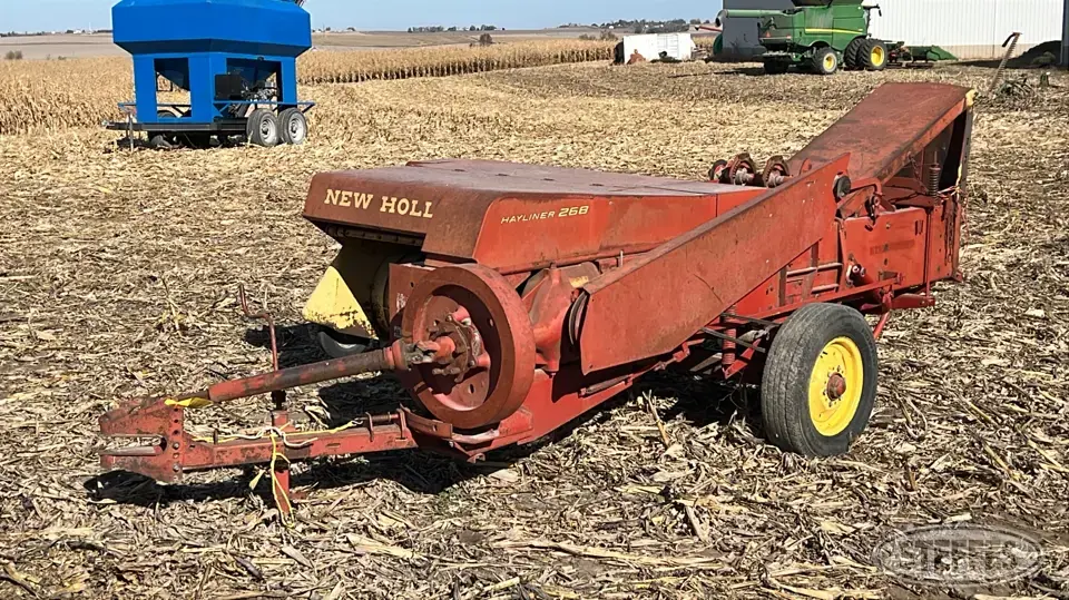 New Holland Hayliner 268 Square Baler