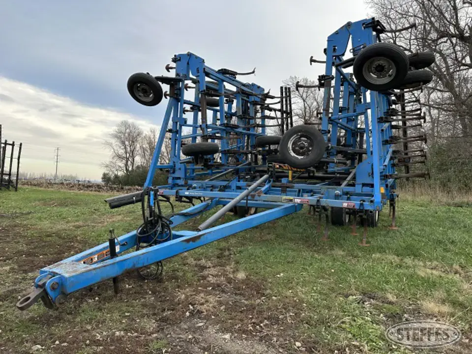 DMI Tiger-Mate II Field Cultivator