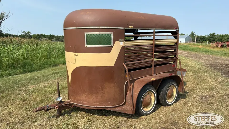 1973 Hale Bumper Livestock Trailer