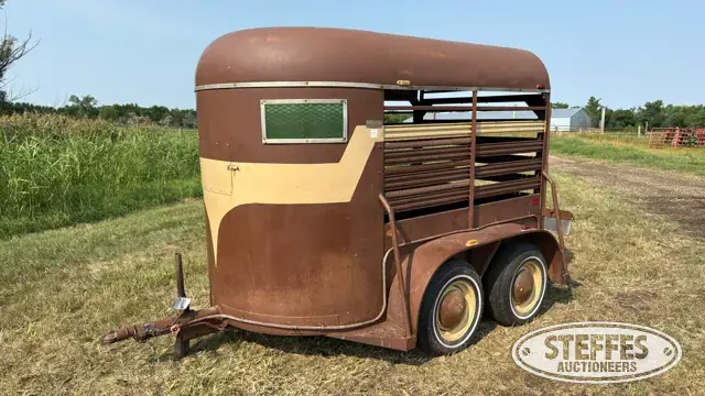 Hale tandem axle livestock trailer