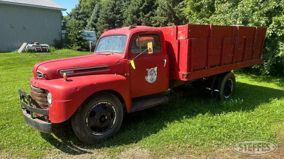 1948 Ford F6 Single Axle Boxed Truck