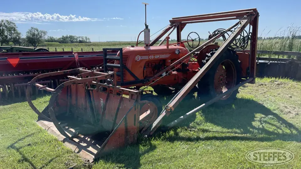CO-Op E5 Collectible Tractor