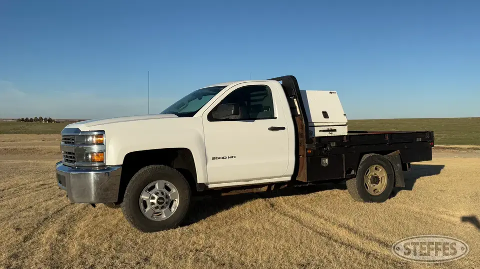 2018 Chevrolet Silverado 2500HD Flatbed Truck
