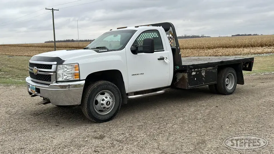 2011 Chevrolet 3500HD Cab and Chassis Truck