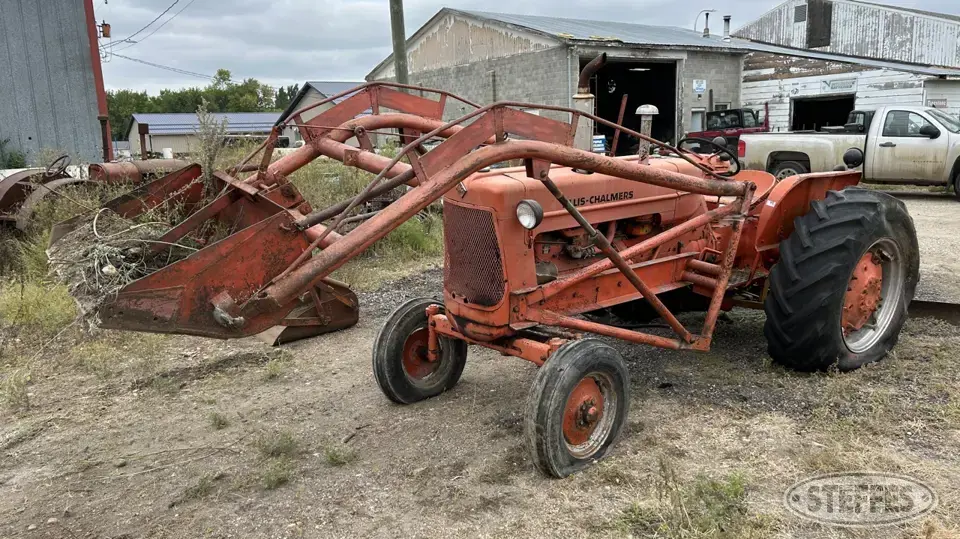 1957 Allis-Chalmers D17 Collectible Tractor