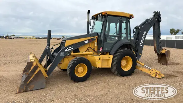2011 Deere 410J