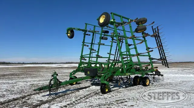 2012 John Deere 2410