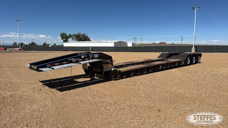 2014 Eager Beaver 55 GSL 55-ton Lowboy Trailer