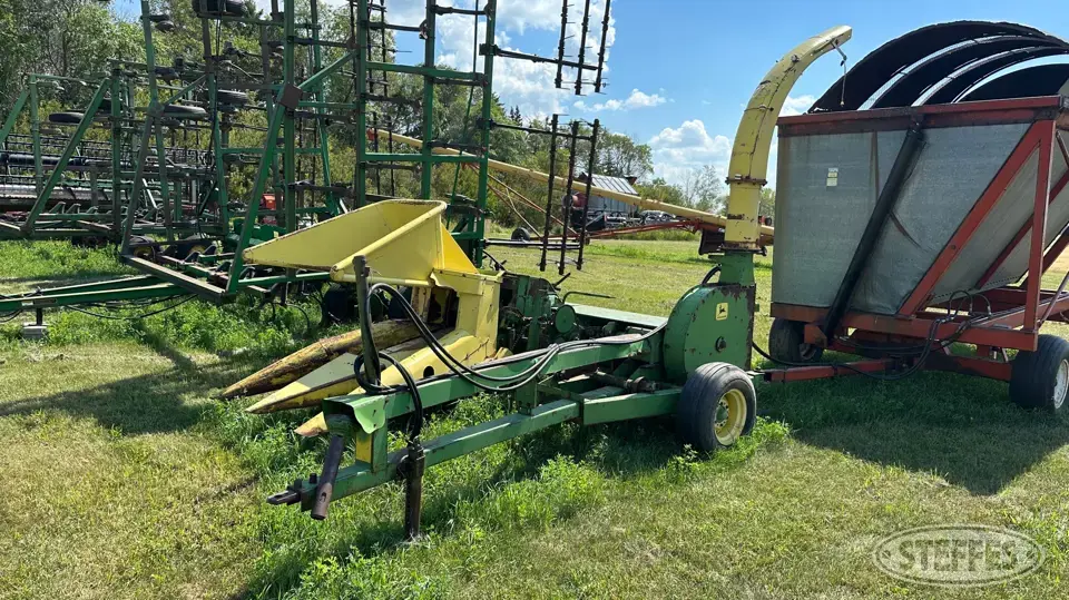John Deere 35 Forage Harvester Head