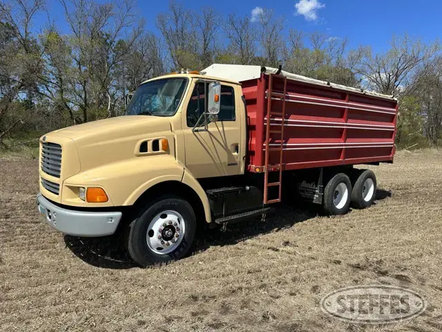 1999 Sterling L8513