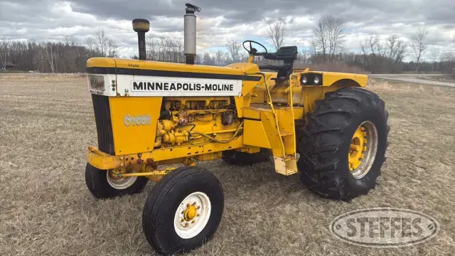 1970 Minneapolis-Moline G-1000 Vista