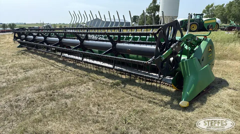 2007 John Deere 635F Flex Head