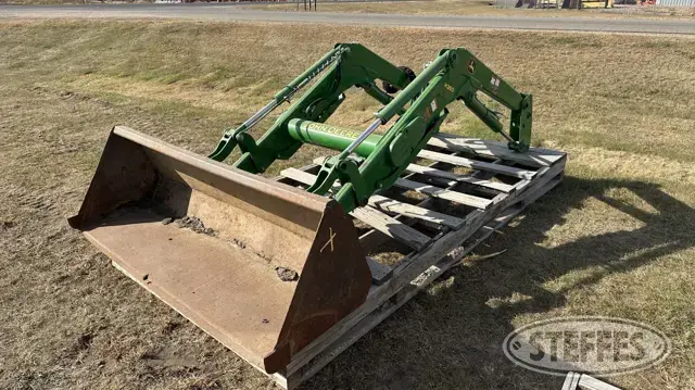 John Deere H260