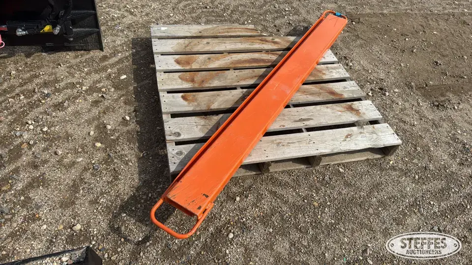 Pallet fork extensions Skid Steer Fork