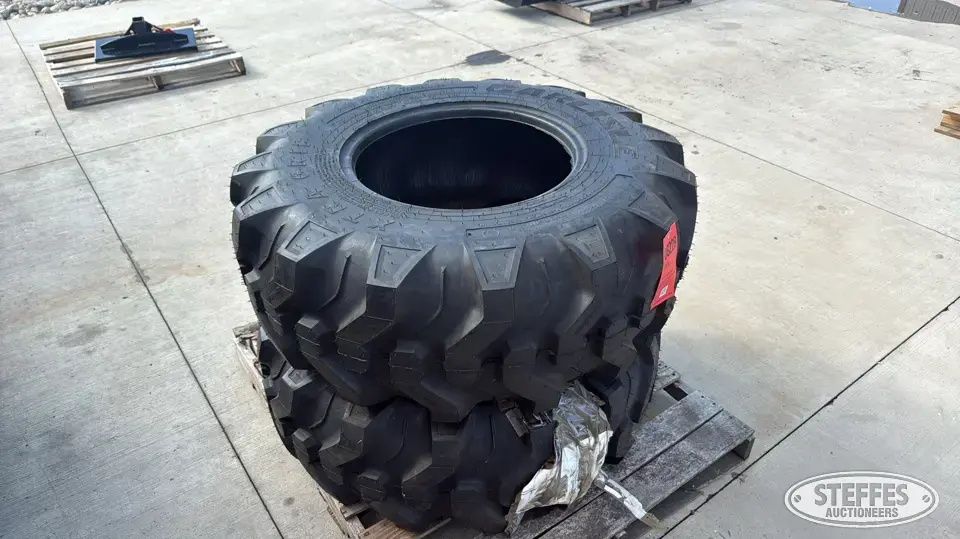 (2) Carlisle 400/70-20 tires Tractor-Implement Tire