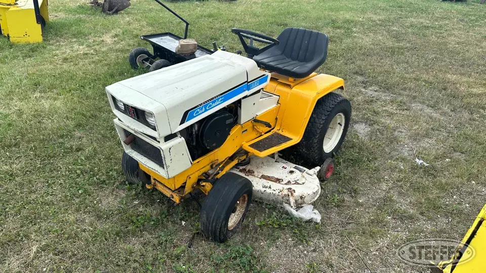 International Cub Cadet 1250 Lawn Tractor