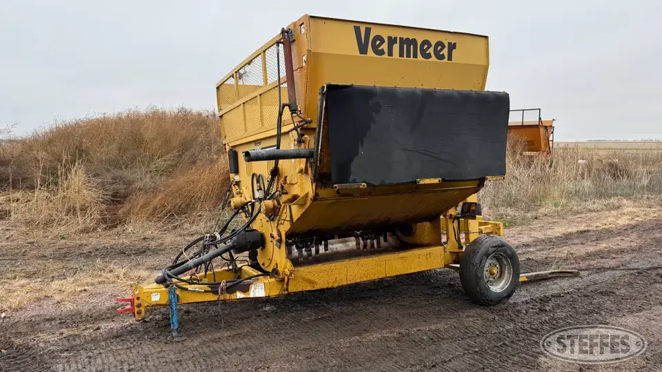 Vermeer BP7000 Bale Handling