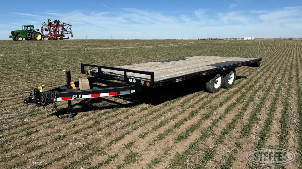 2009 PJ Trailers Flatbed Trailer