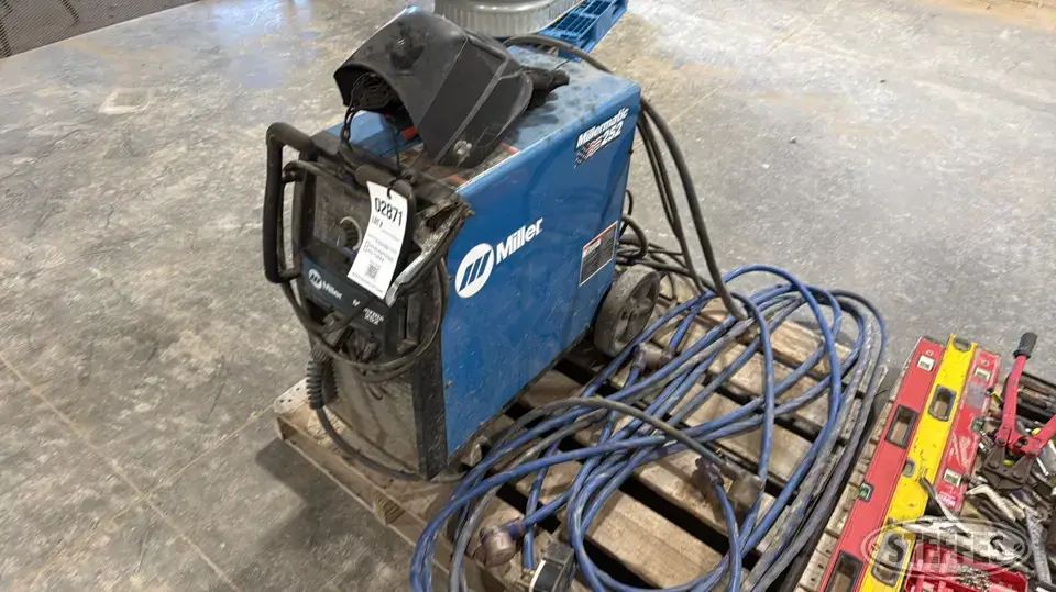 Miller Millermatic 252 Welding