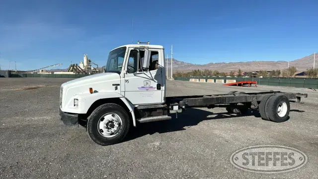 2000 Freightliner FL70
