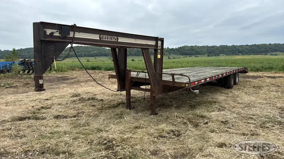 1993 Titan Flatbed Trailer