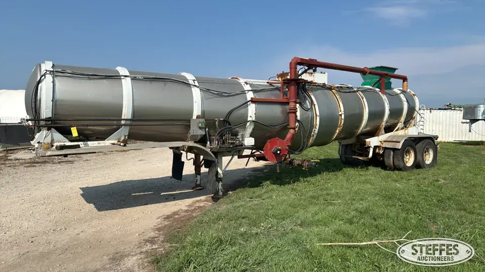1980 Progress SST-DC Manure Storage and Transportation Equipment