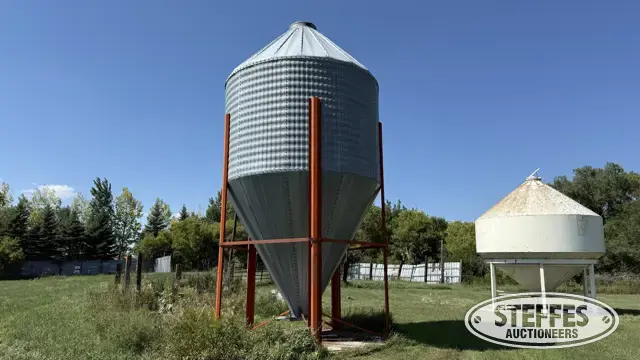 Hopper bin