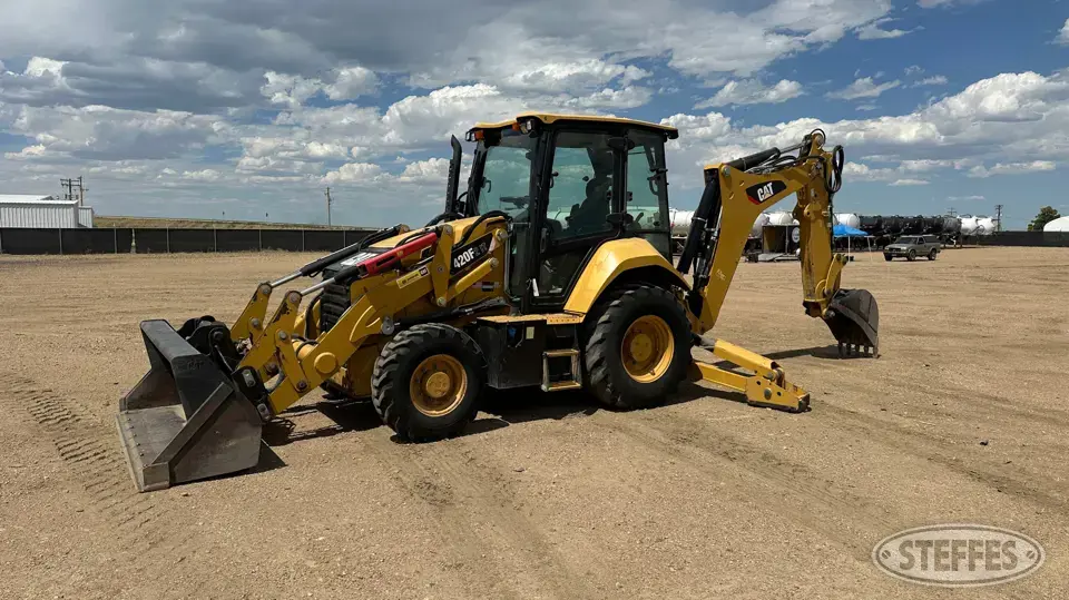 2016 CAT 420F2 IT Loader Backhoe