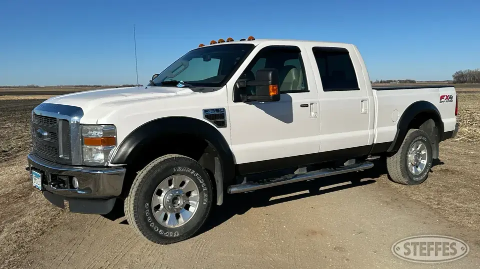 2010 Ford F-350 Lariat 1 Ton Pickup