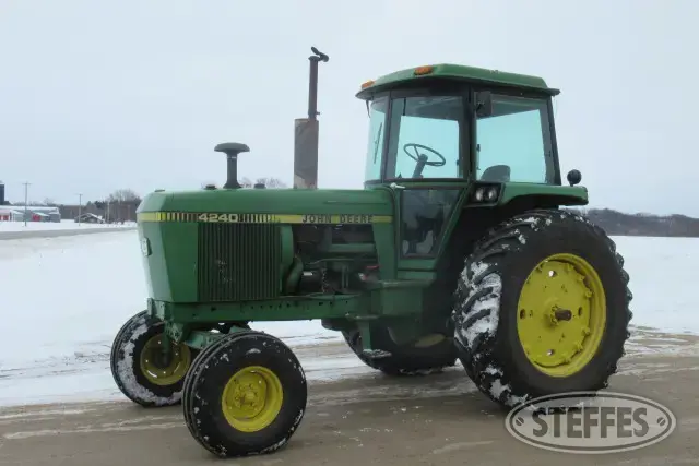 1980 John Deere 4240