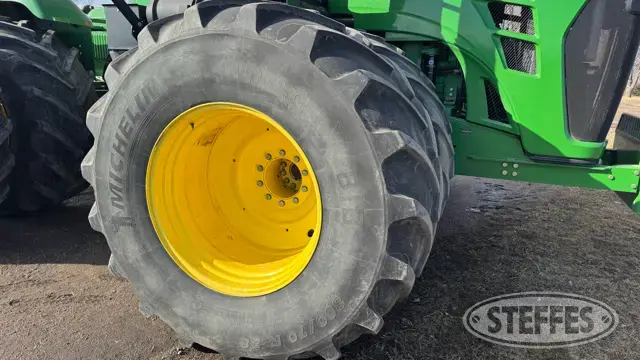 (4) Michelin Mach X Bib 800/70R38 front tires