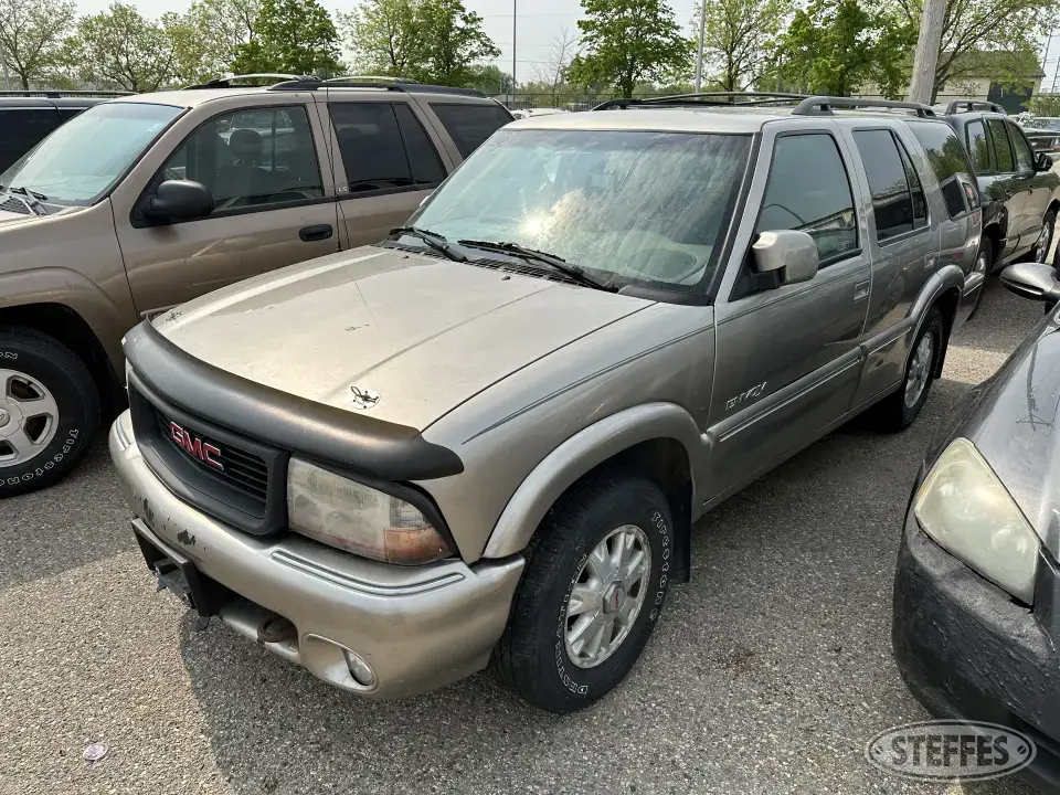2002 GMC Envoy XL SLE SUV